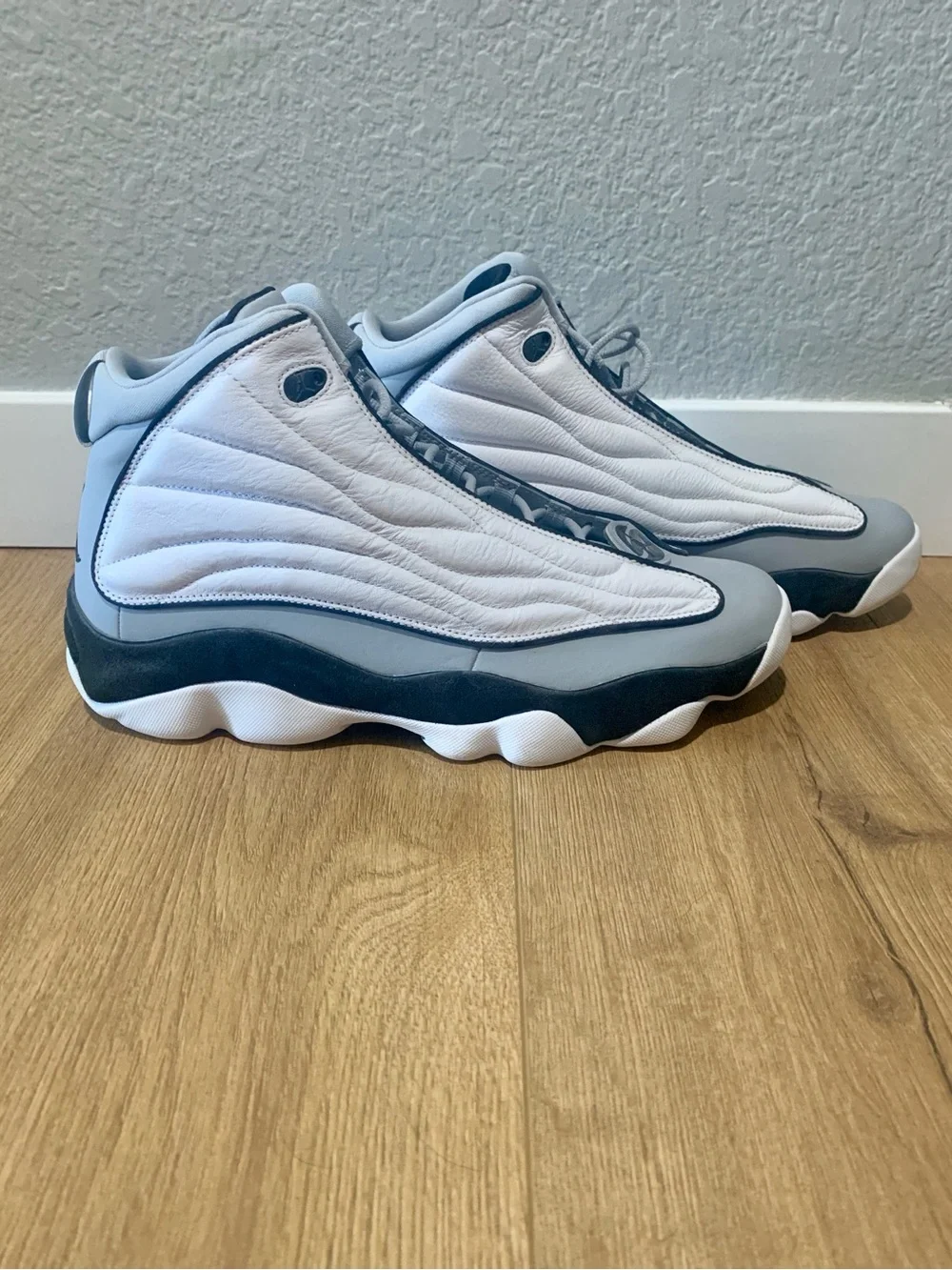 Nike Air Jordan Pro Strong Basketball Shoes
